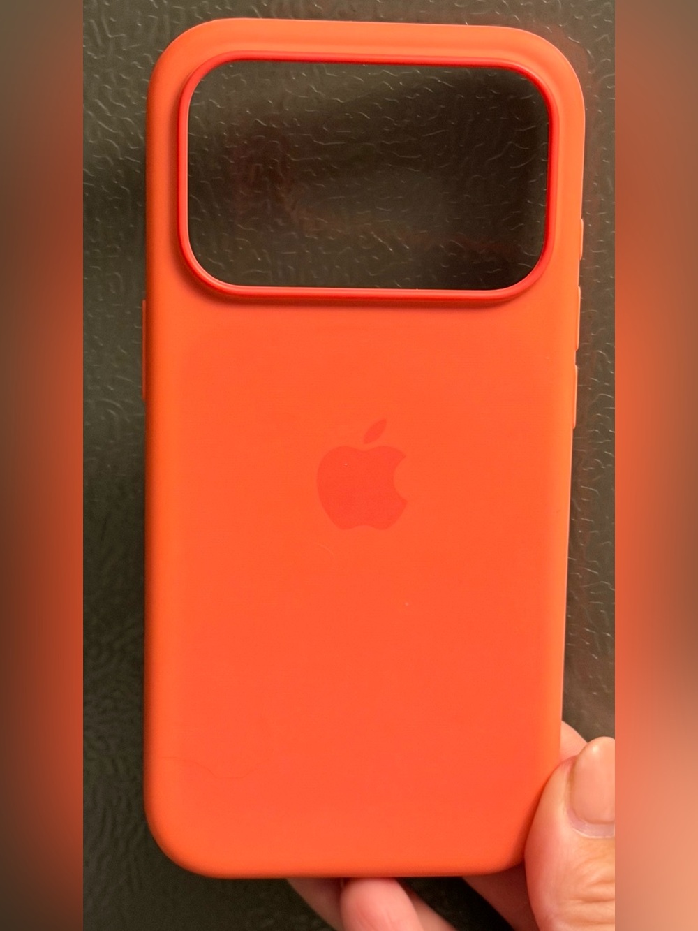 Apple Silicone iPhone 17 Pro Case in Guava